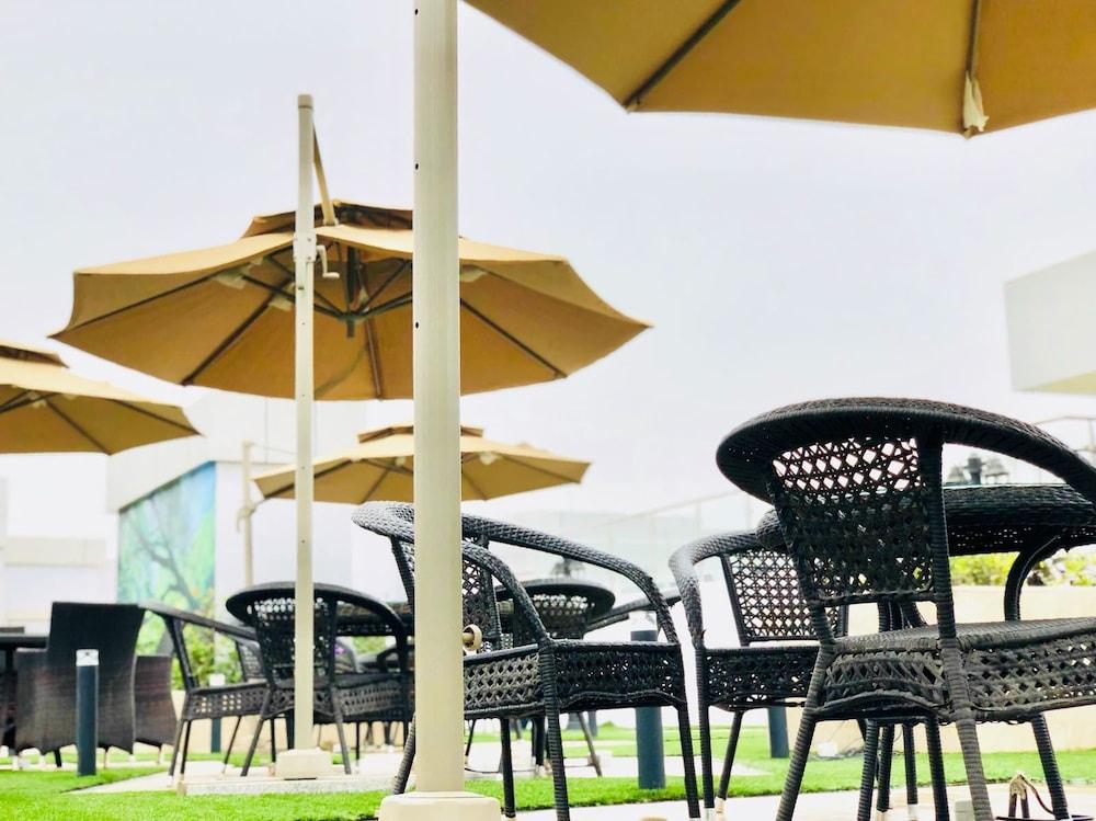 Al Dyafa Hotel Suites Salalah Exterior photo