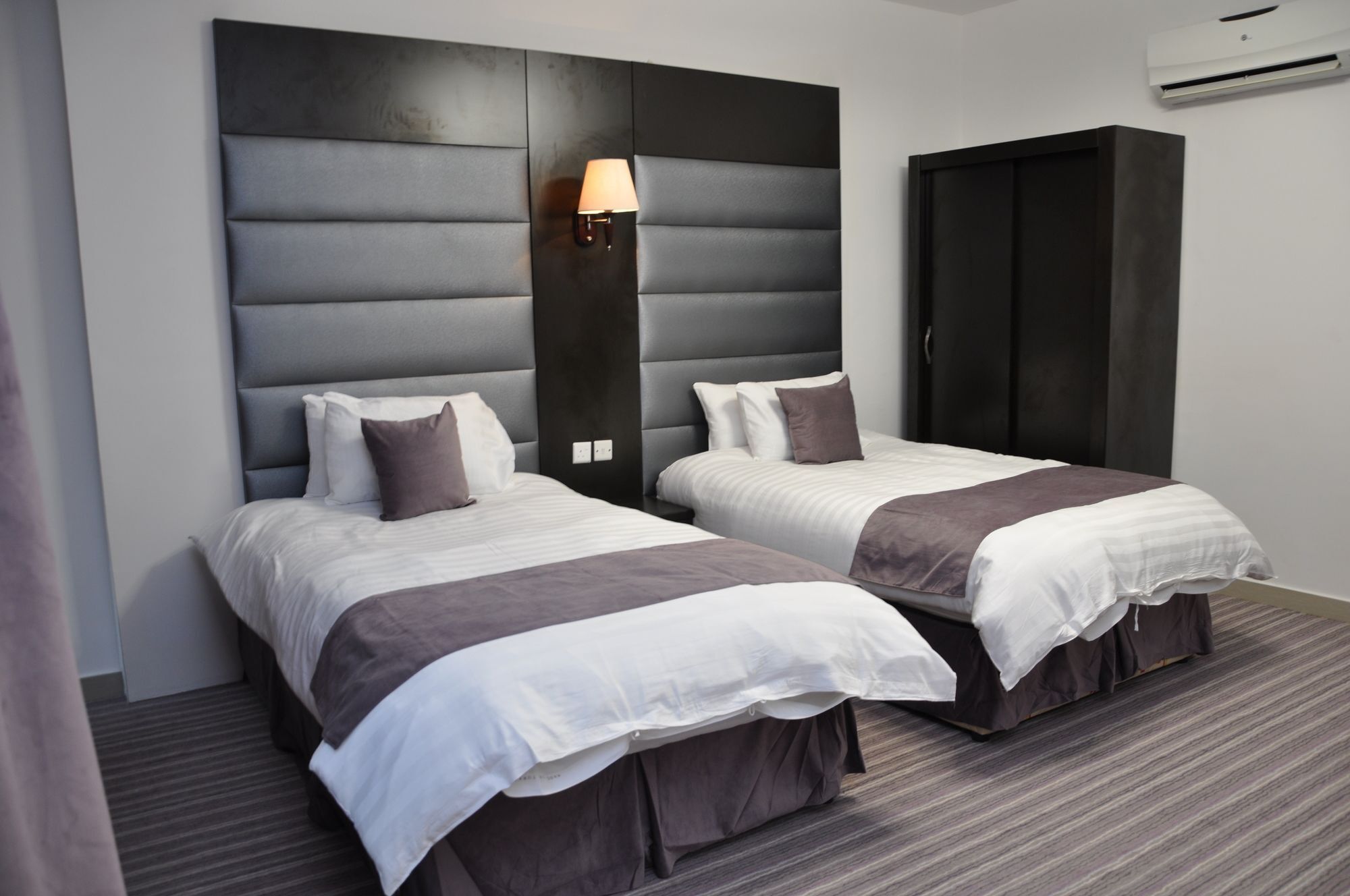 Al Dyafa Hotel Suites Salalah Exterior photo